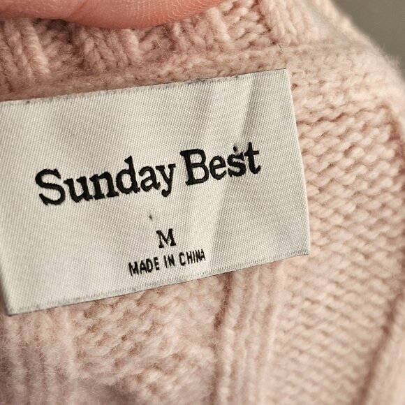 Sunday Best Aritzia Light Pink Cable Knit Cropped Sweater Sz M - Picture 4 of 7